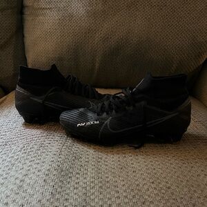 kids soccer cleats